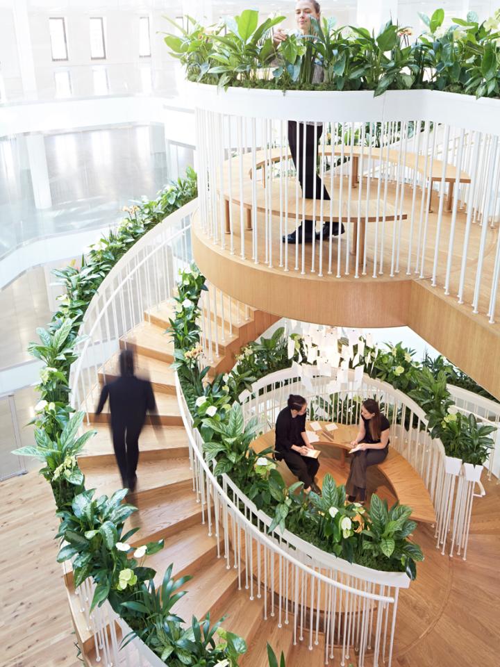 escalier art vegetal design maplantemonbonheur.fr